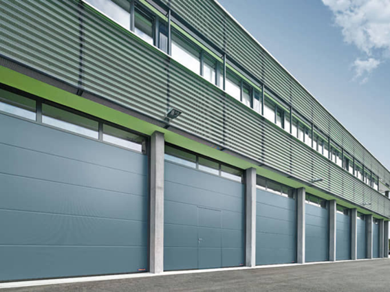 Puertas Seccionales Industriales. Seguridad Y Control Térmico